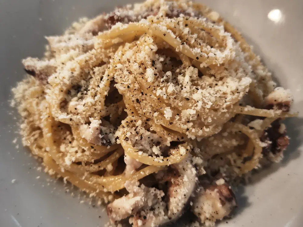 Pasta della cucina romana servita durante il Business Lunch